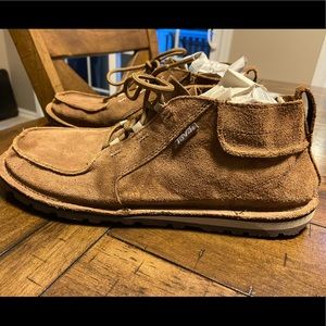 Teva Mush Atoll Suede Moccasins - like new! Men’s 9 (EU 42)